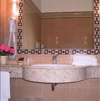 Airport Hotel Malpensa Lonate Pozzolo 4*,  Italië
