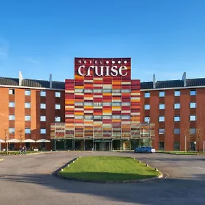 Otel Cruise